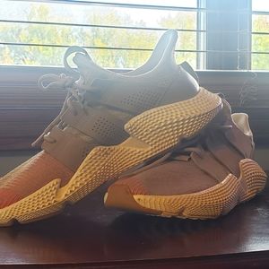 Rare Adidas Prosphere colorway Size 11 Men
